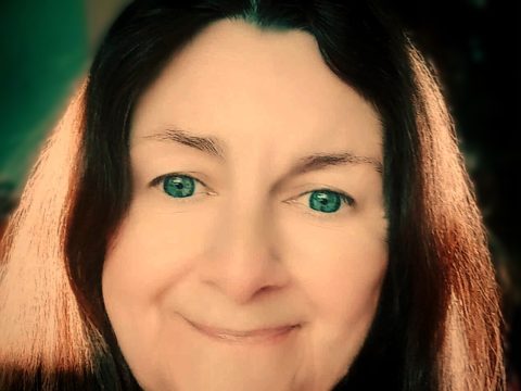 Joan Nicdhòmhnaill